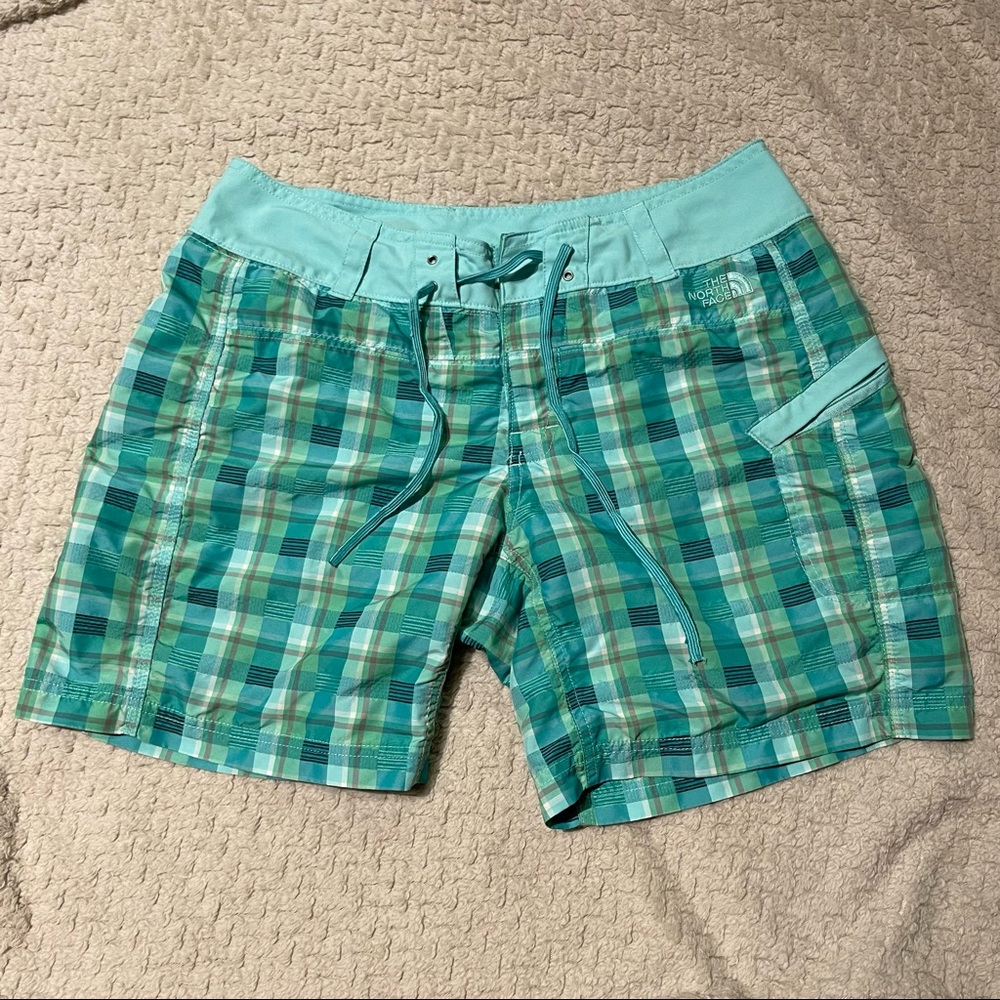WOMEN’S THE NORTH FACE SHORTS - Picture 1 of 5